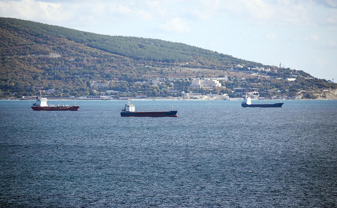 Export ruské ropy mořem klesl o 2,5 % na pozadí útoků na přístavy