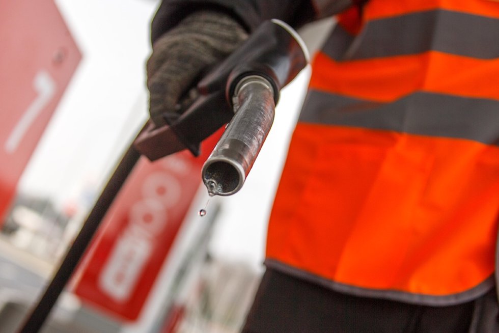 Na burze začíná prodej benzínu třídy "Euro-3". Co potřebují vědět motoristé?